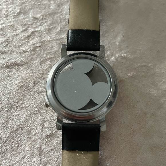 Mickey Mouse Watch - Picture 6 of 7